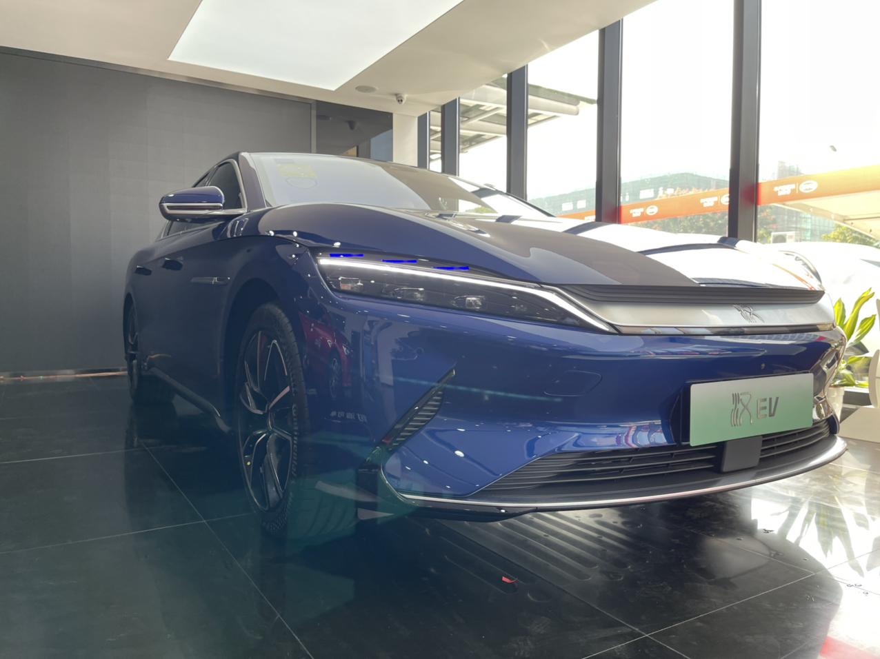 比亚迪汉ev5g丹拿音乐座舱