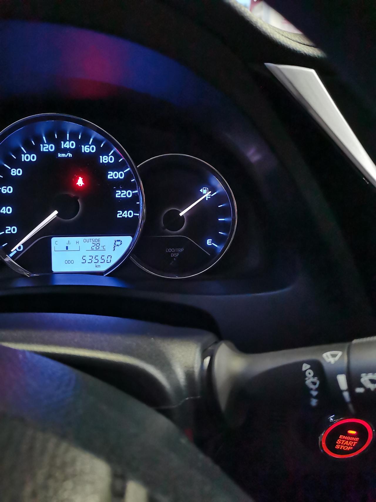 18款卡罗拉,加满油,跑了72公里,油表掉这个位置了 是表有