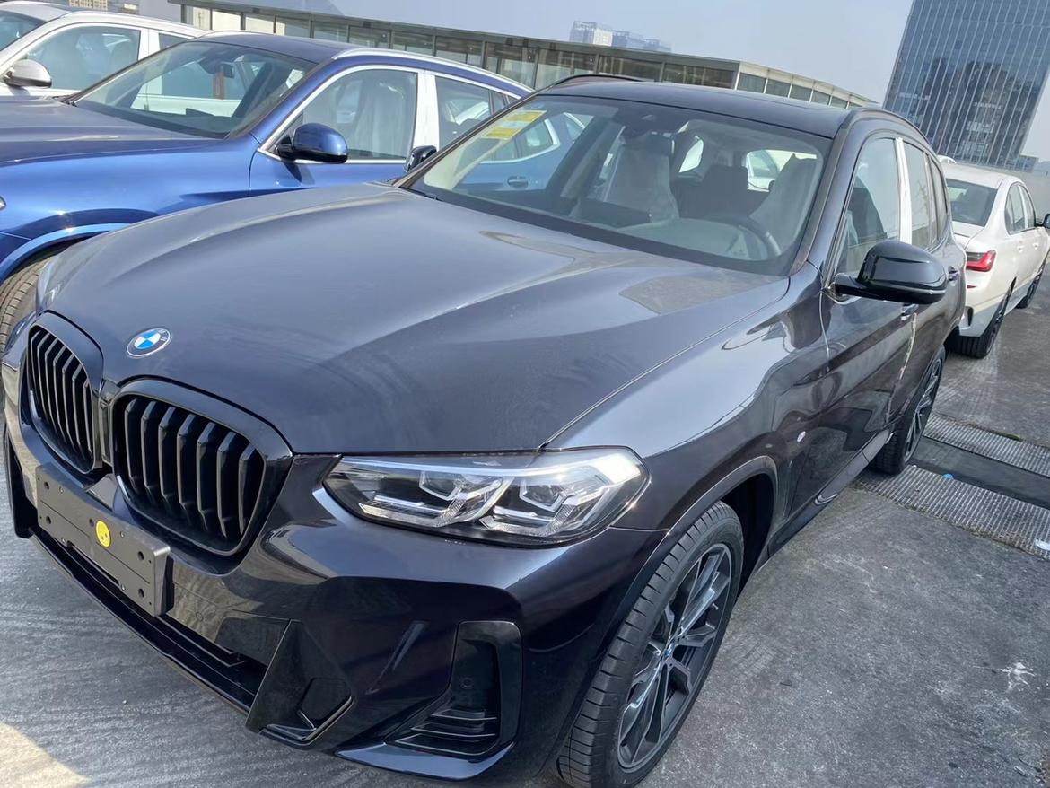 宝马x34368炭黑红加娱乐