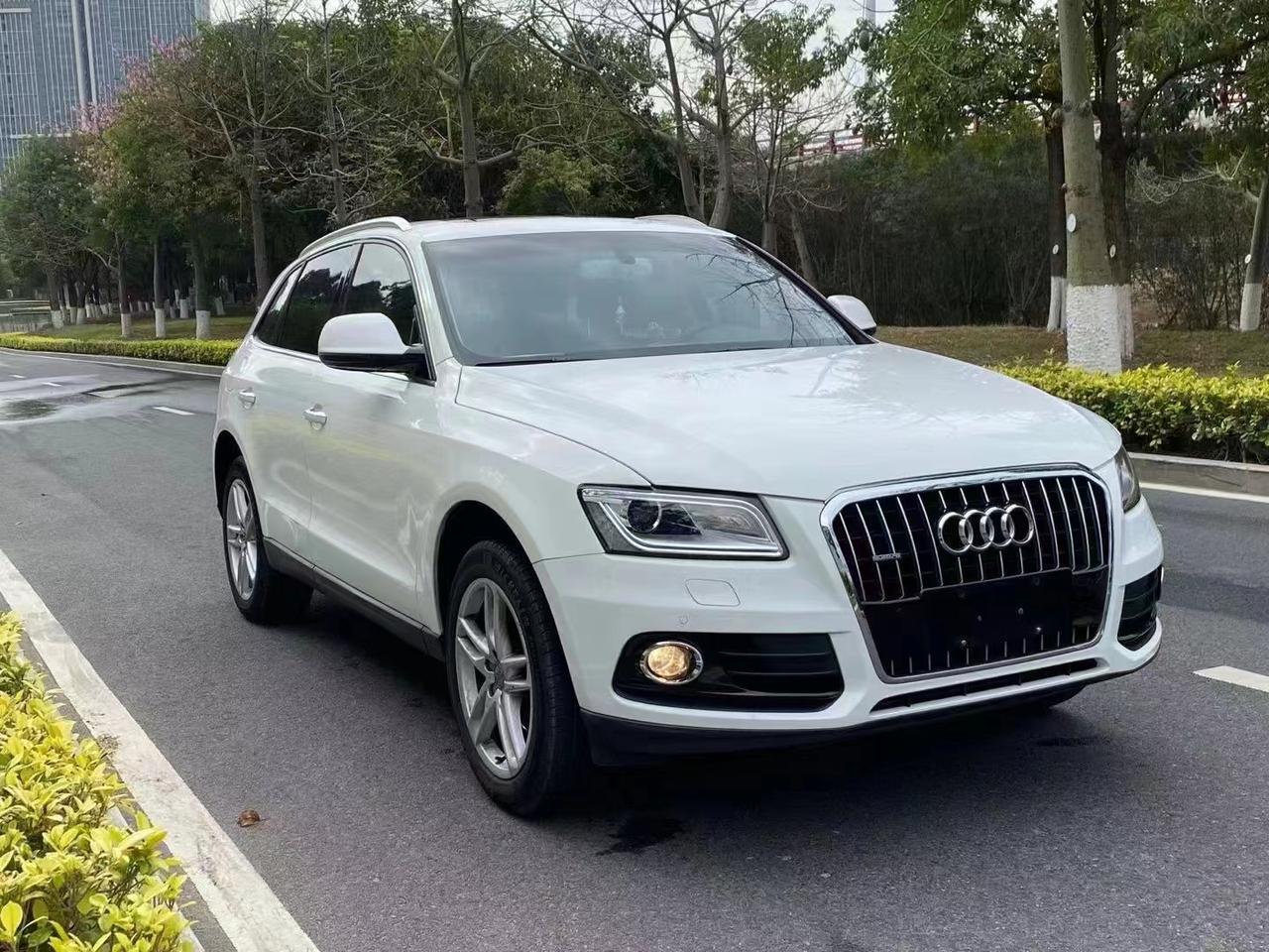 17年17款奥迪q5,2.0t,舒适版,全车原版,配置丰富