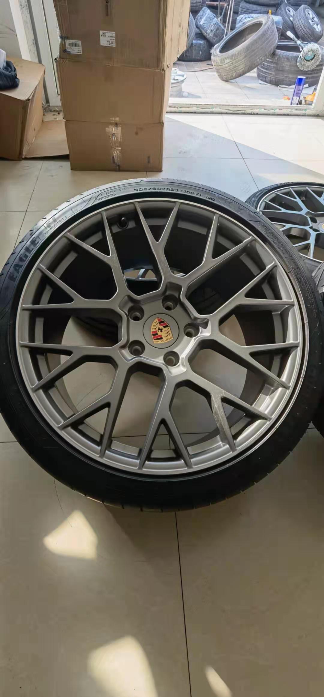 保时捷911轮毂轮胎前20后21寸