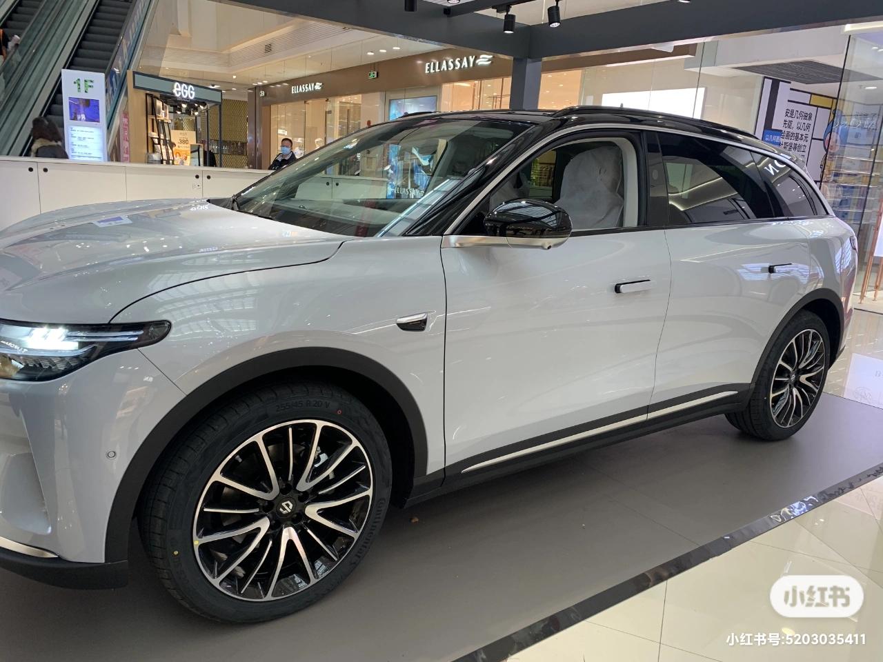 零跑汽车c11星河银