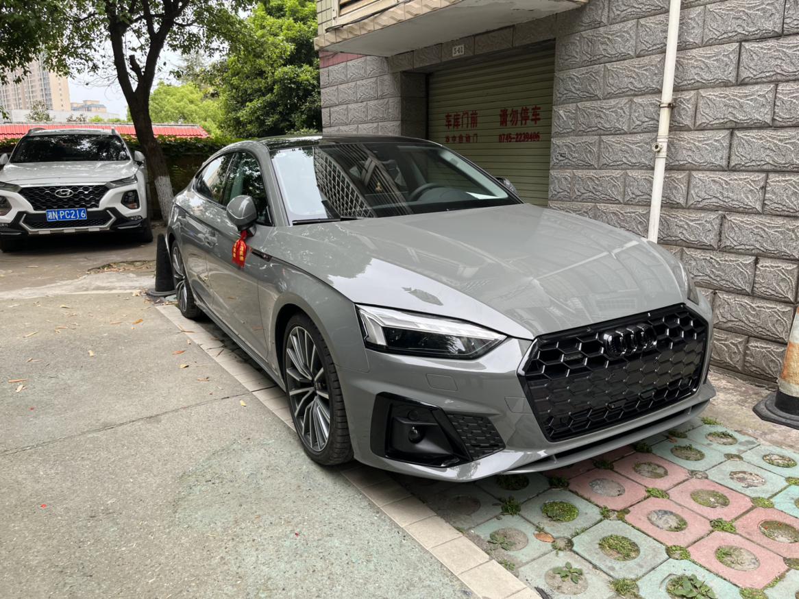 92爱车美图  贴了个黑光包,看着不错,但是贴膜师