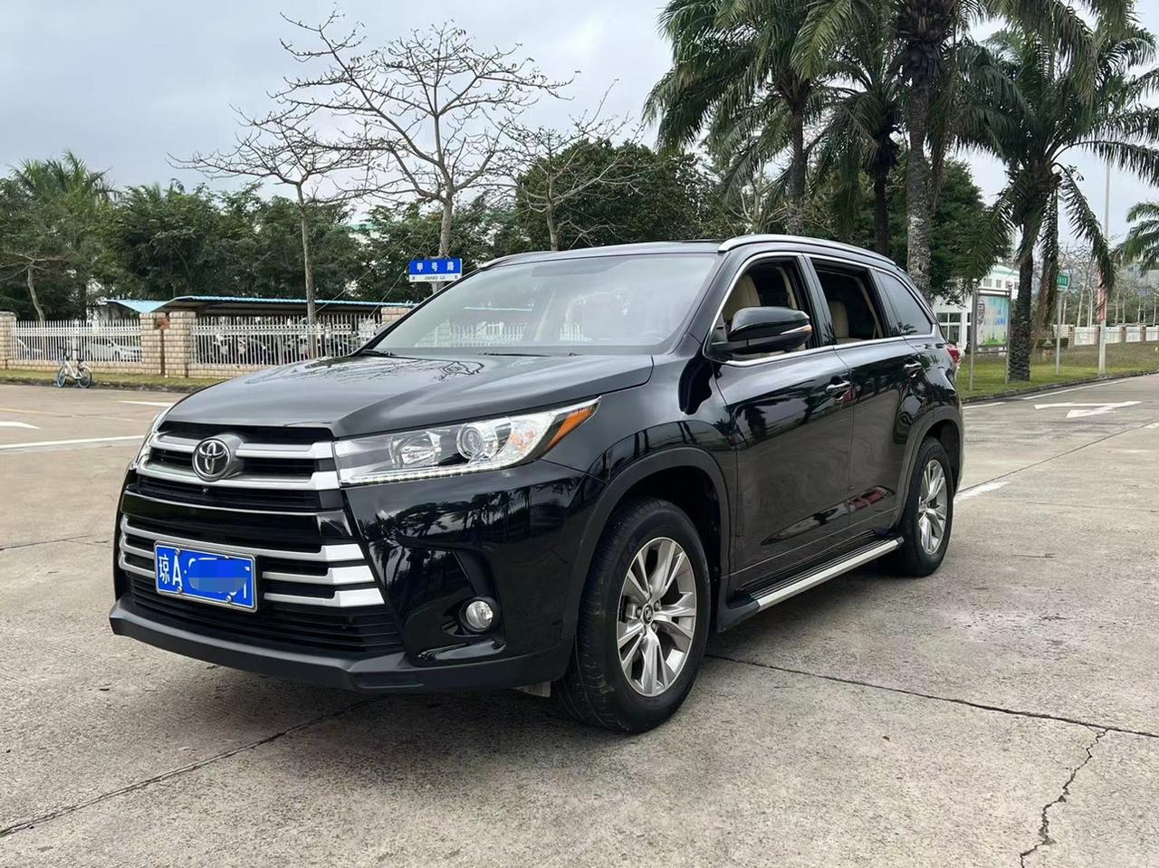 18款汉兰达 2.0t 七座 精英版 20年7月,仅行驶 1