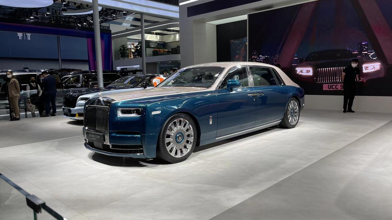 双拼大幻影,全粉古斯特,现在劳斯莱斯都这么年轻化了_懂车帝