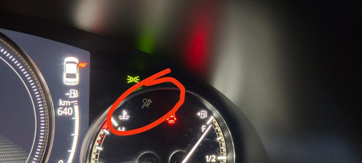 请问这个安全气囊灯是什么意思_马自达3 昂克赛拉车友圈_懂车帝