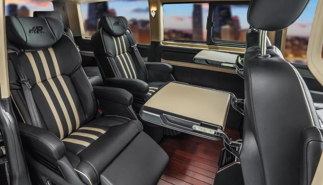 宜商宜家七座大空间凯路威商旅车