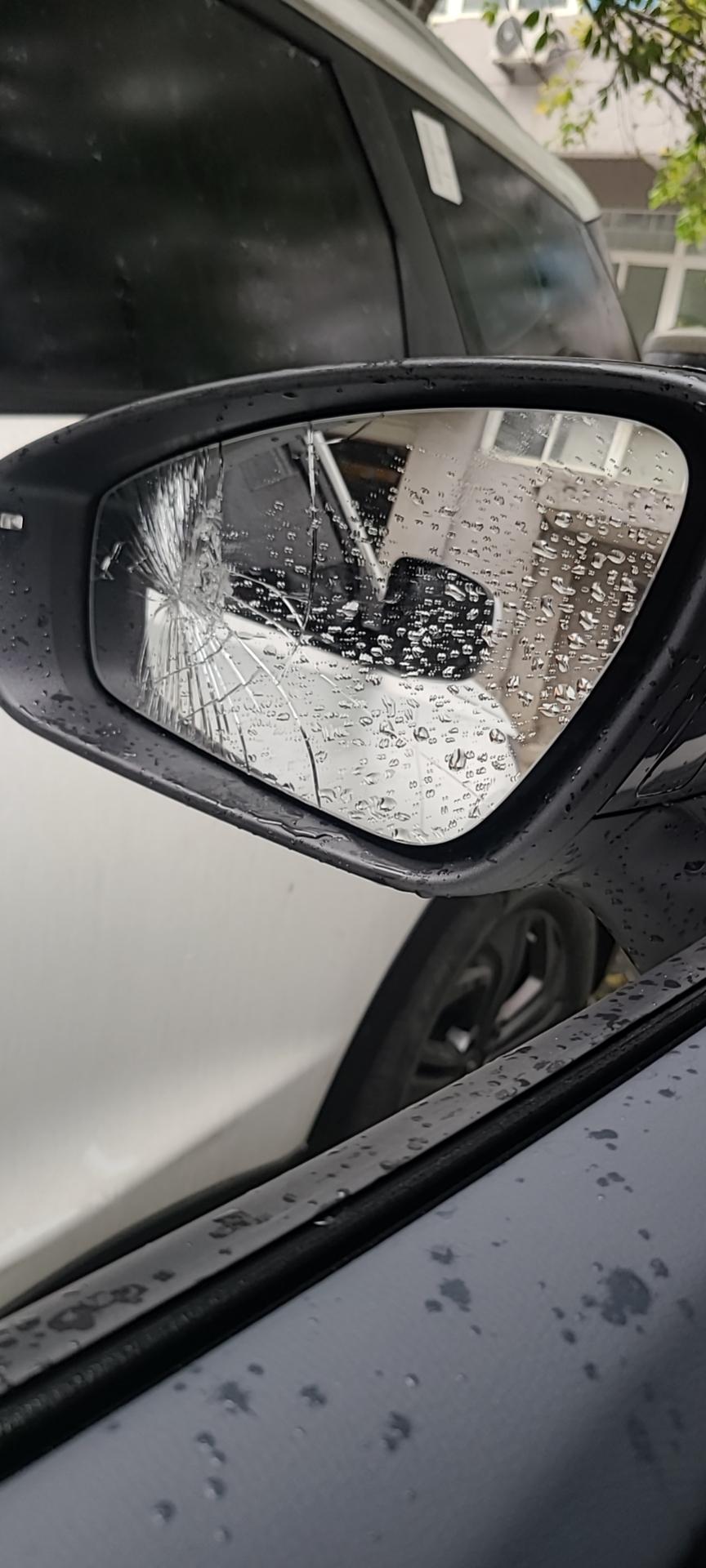 后视镜碎了大家有自己换过吗