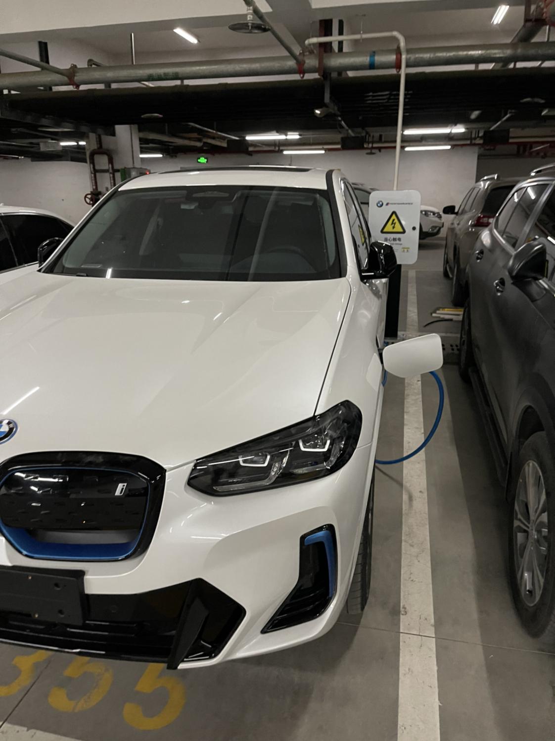 宝马ix3坐标西安后续充电桩安装成功