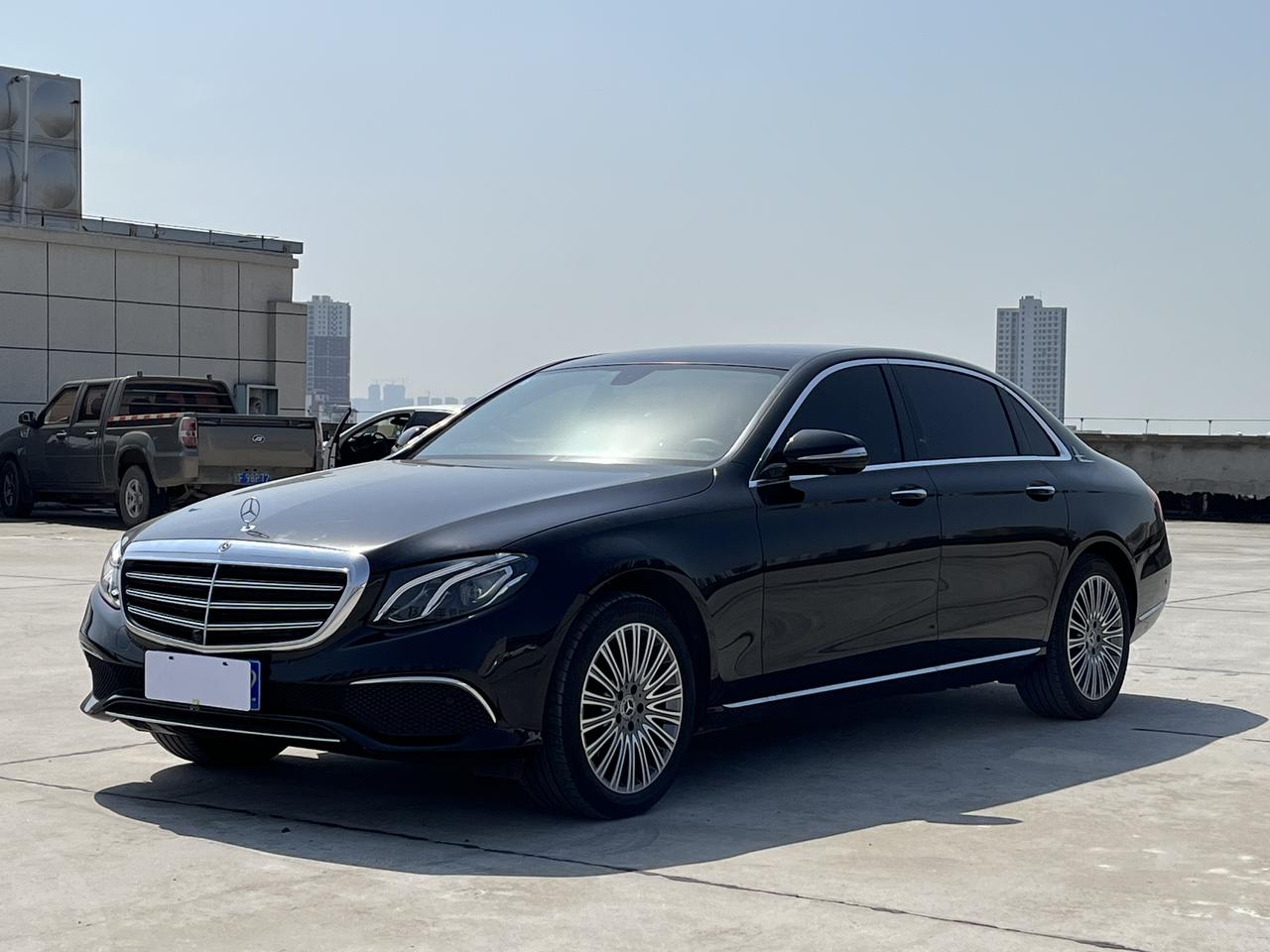 20年梅赛德斯奔驰e300豪华,老板一手车,车子开的少,实表