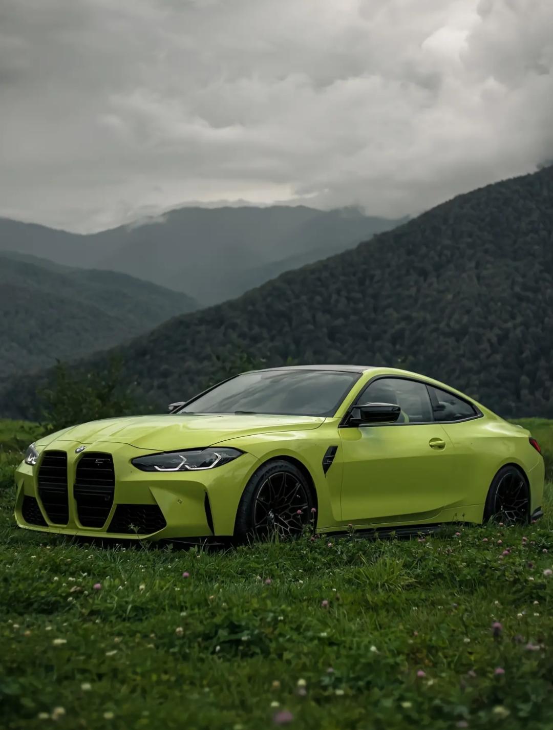 看看绿色m4给你带来的帅气感,宝马m4提交作业日记哈哈哈哈哈