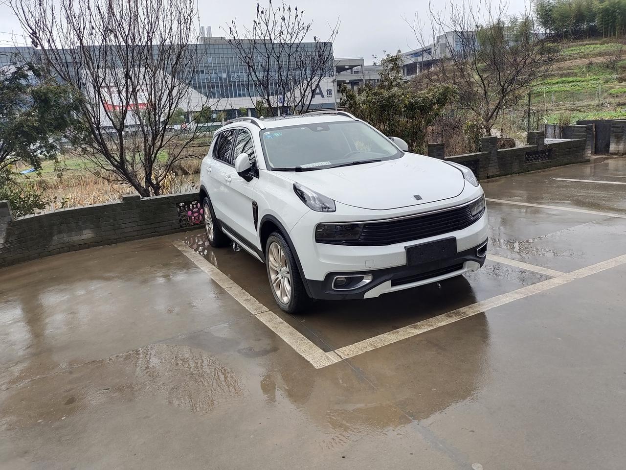 兄弟们我的是2017款白色领克01