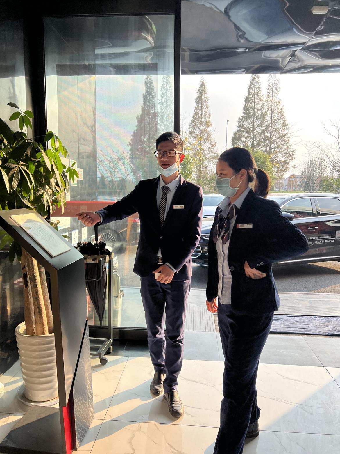 销售接待流程_汉ev车友圈_比亚迪杭州万迪何欢_懂车帝