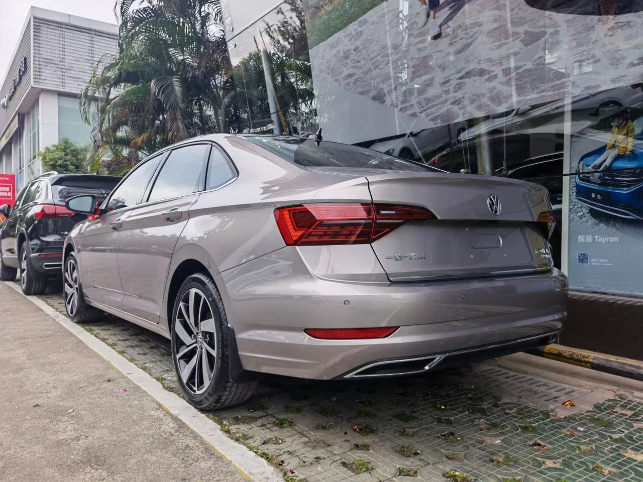 卓越版速腾现车