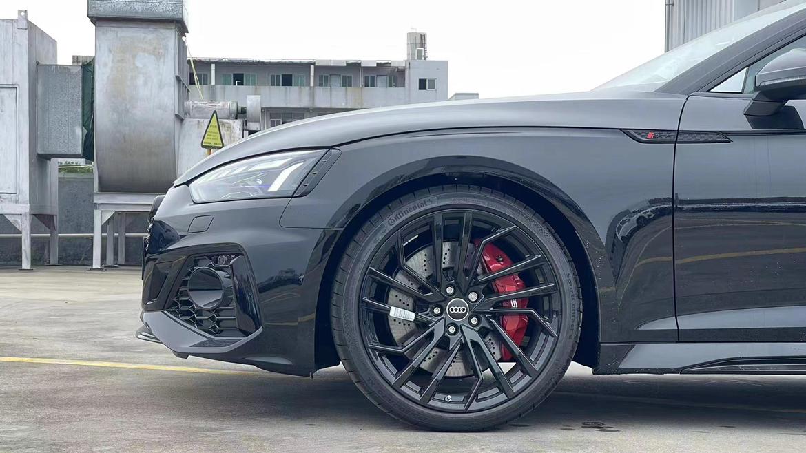 rs5黑武士_奥迪rs 5车友圈_广州中瑞奥迪刘奇奇_懂车帝