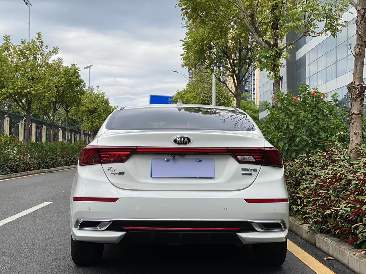 起亚k3,20款1.4t运动版,20年12月28日上牌,全车