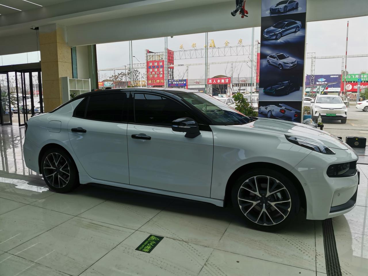 贴了个黑顶_领克03车友圈_晨小呆_懂车帝