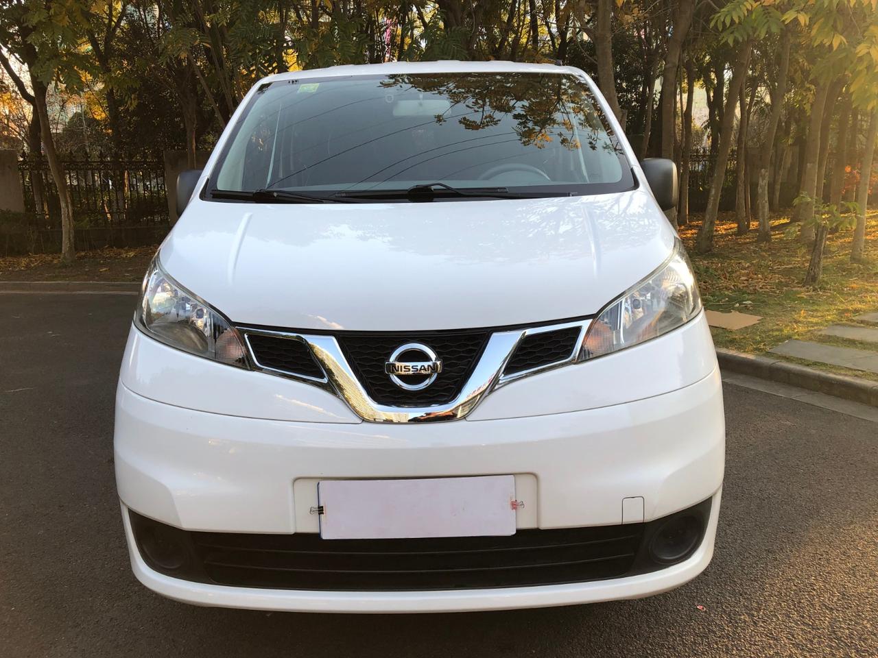 尼桑nv20016lcvt豪华型