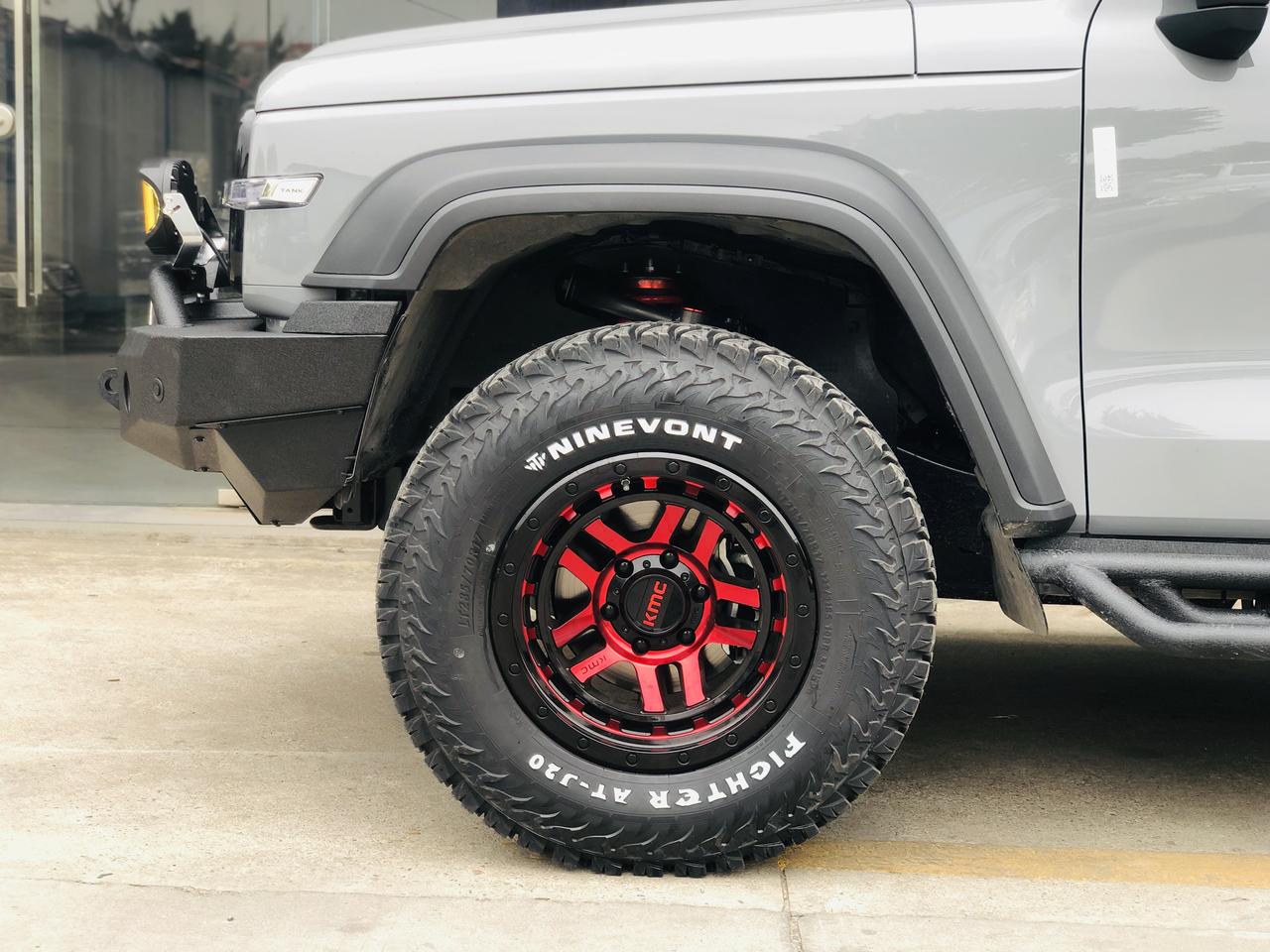 坦克300,灰太狼,2寸升高,科曼减震,尼万特at胎,kmc