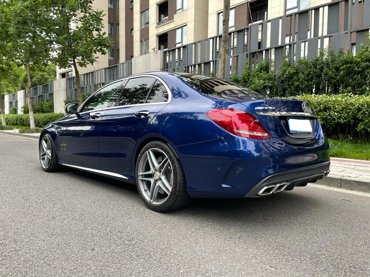 2016年上牌奔驰c63