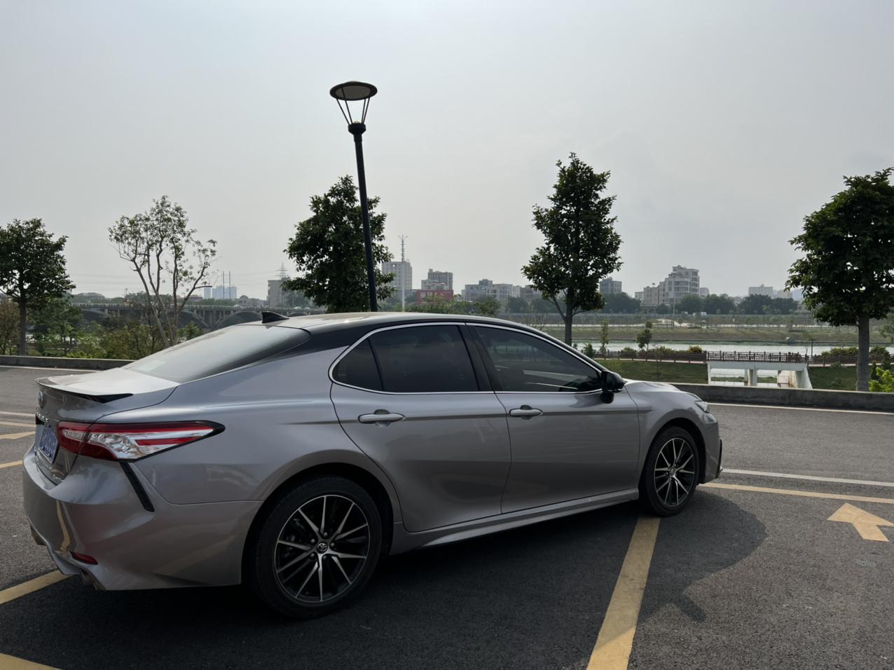 阳光下的钛辉银真的醒目