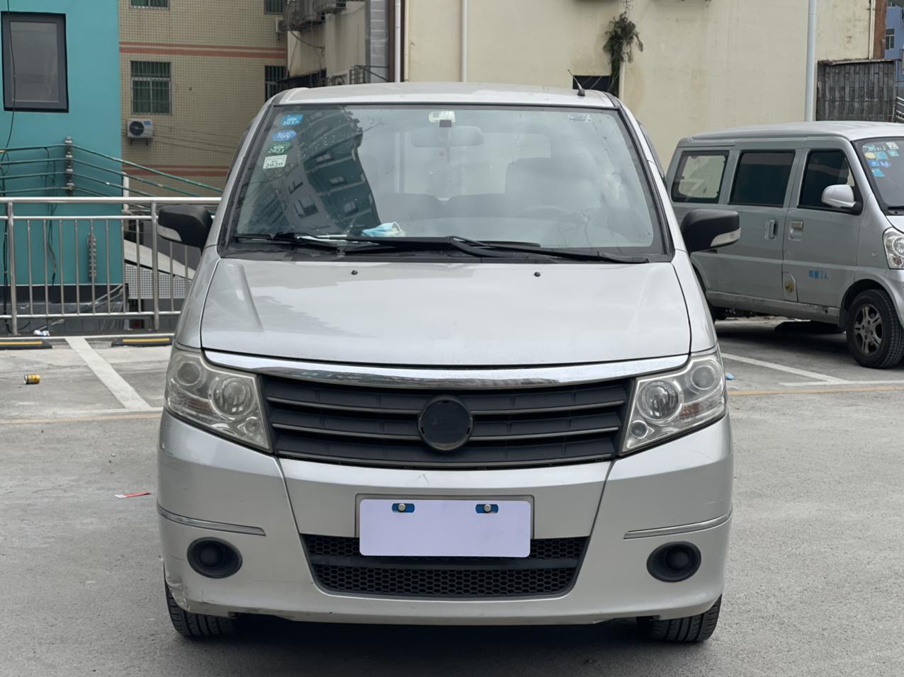 2014年上牌东风日产帅客