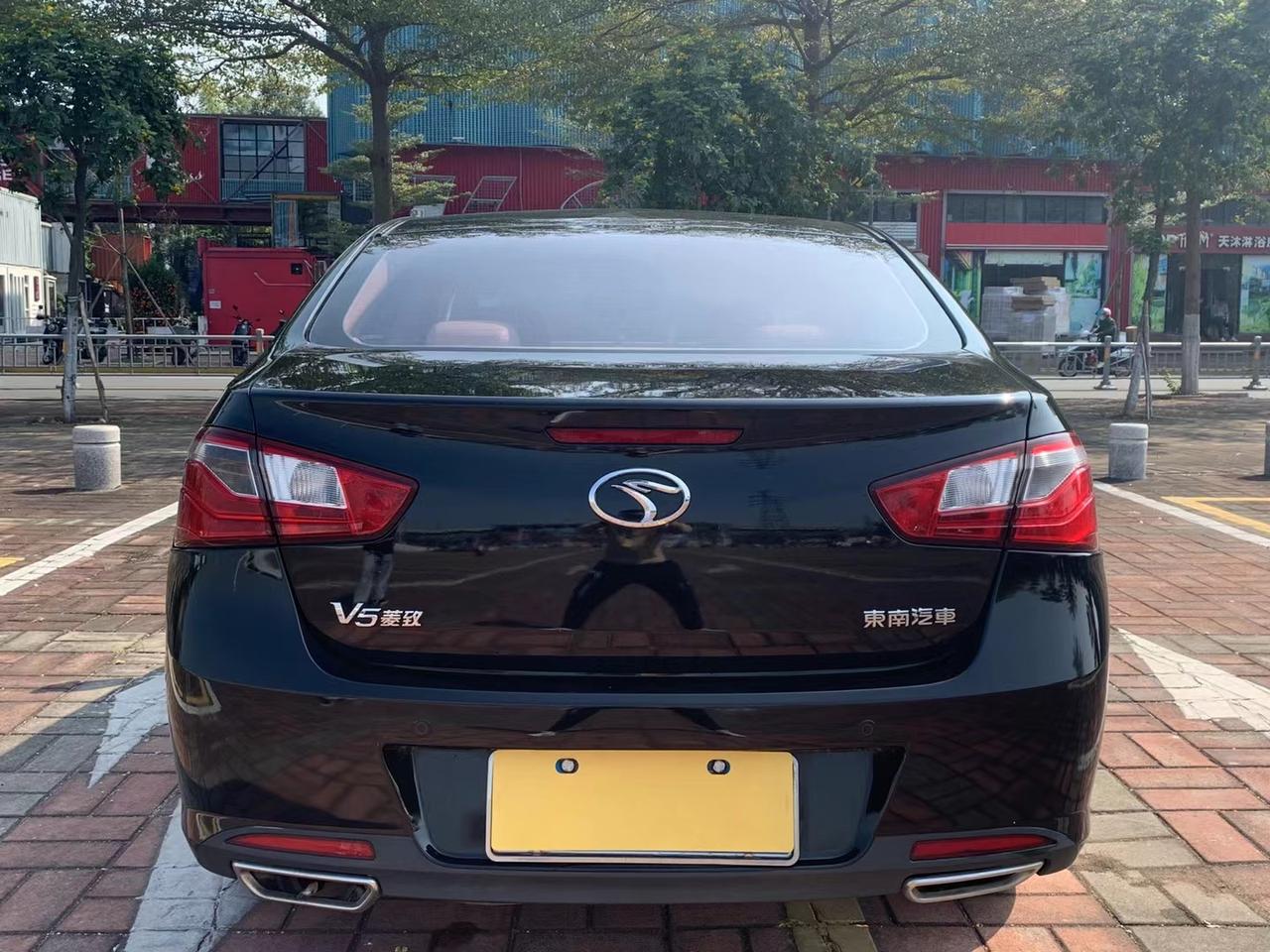 13年东南v5菱致