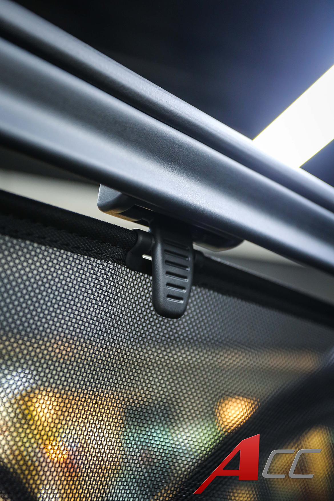 奥迪q7夏日必备后排遮阳帘,后排乘坐更舒心__懂车帝