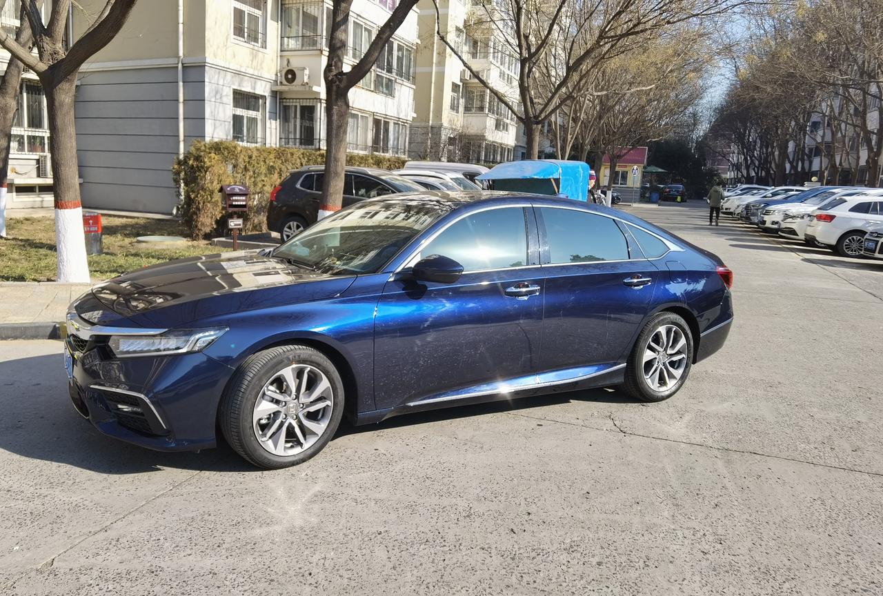 月光蓝,yyds 同事朋友都说特别高级的颜色,不后悔_懂车帝