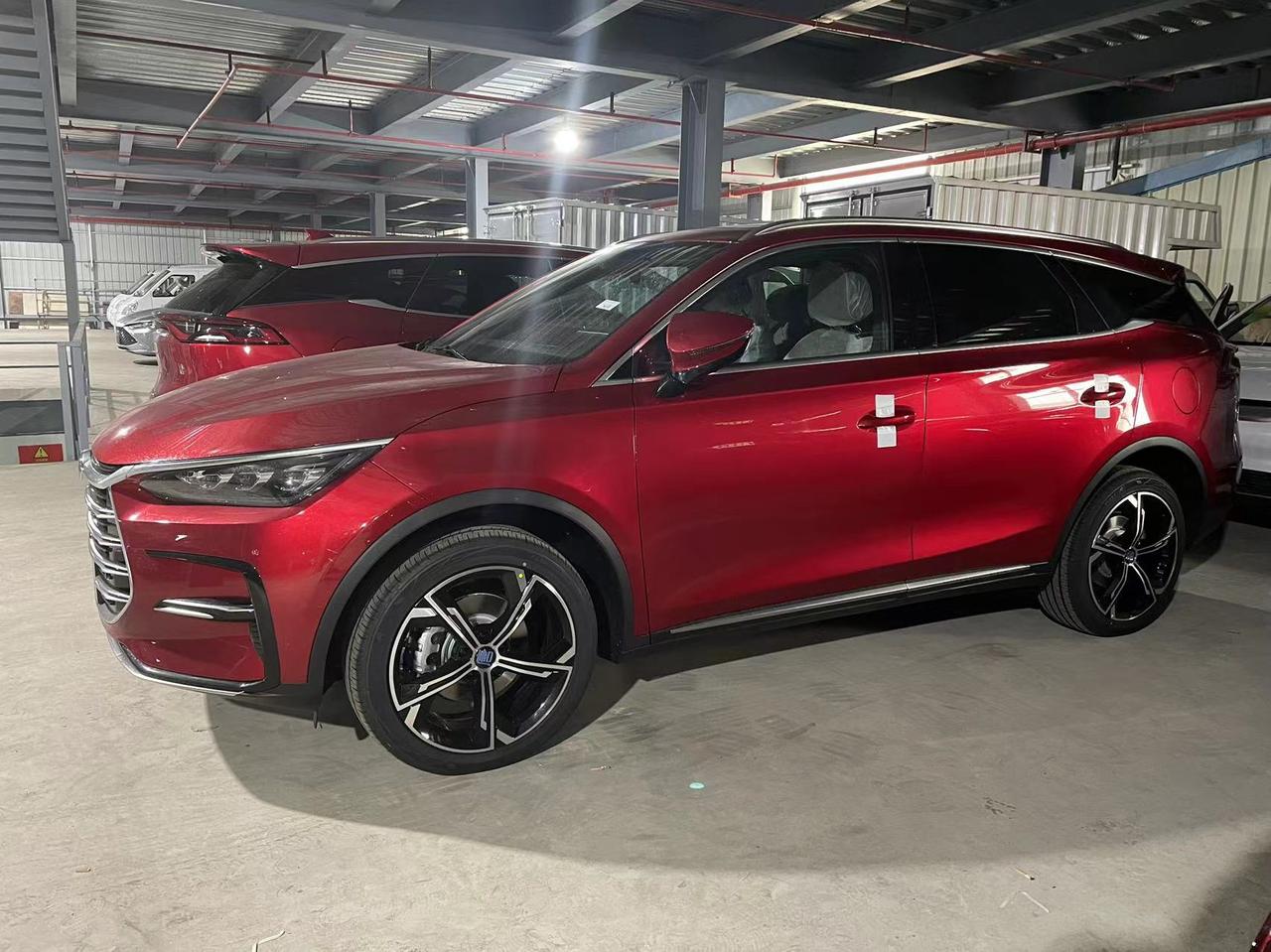 今天跟朋友试驾比亚迪唐dmi感觉