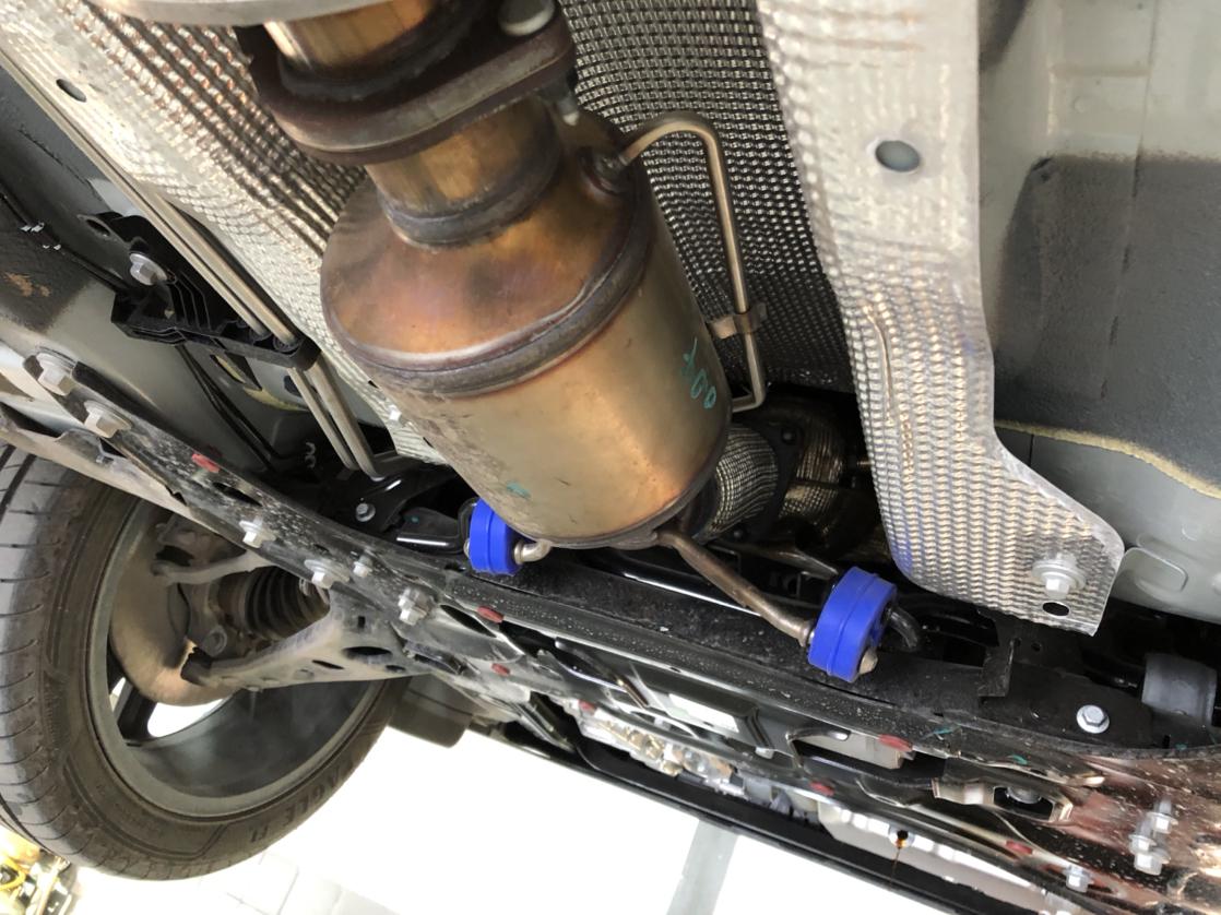 首保拍了几张底盘的照片