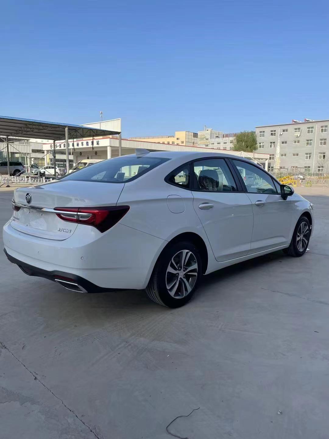 2021年8月 别克威朗1.3t 行驶公里200多公里 价格