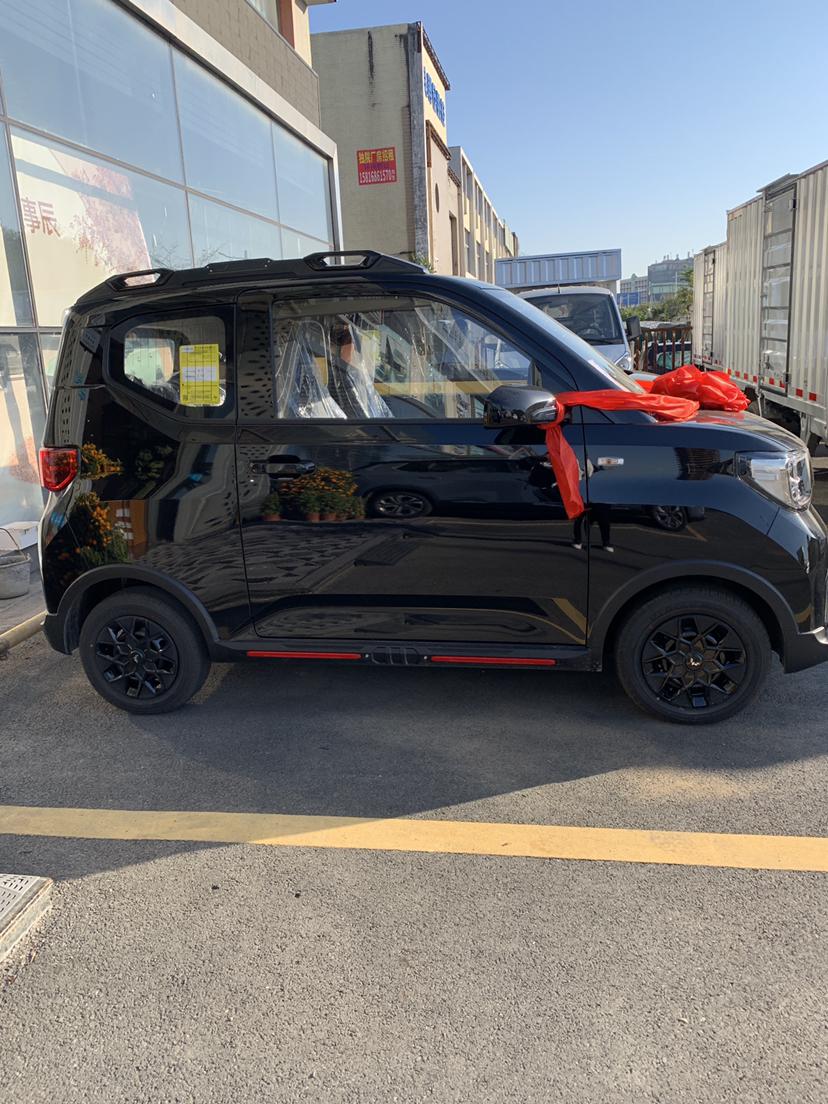 五菱mini黑武士车不在贵气势不能