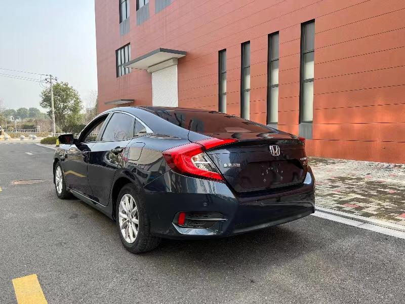 18年思域_思域车友圈_aa精品二手车亚威_懂车帝