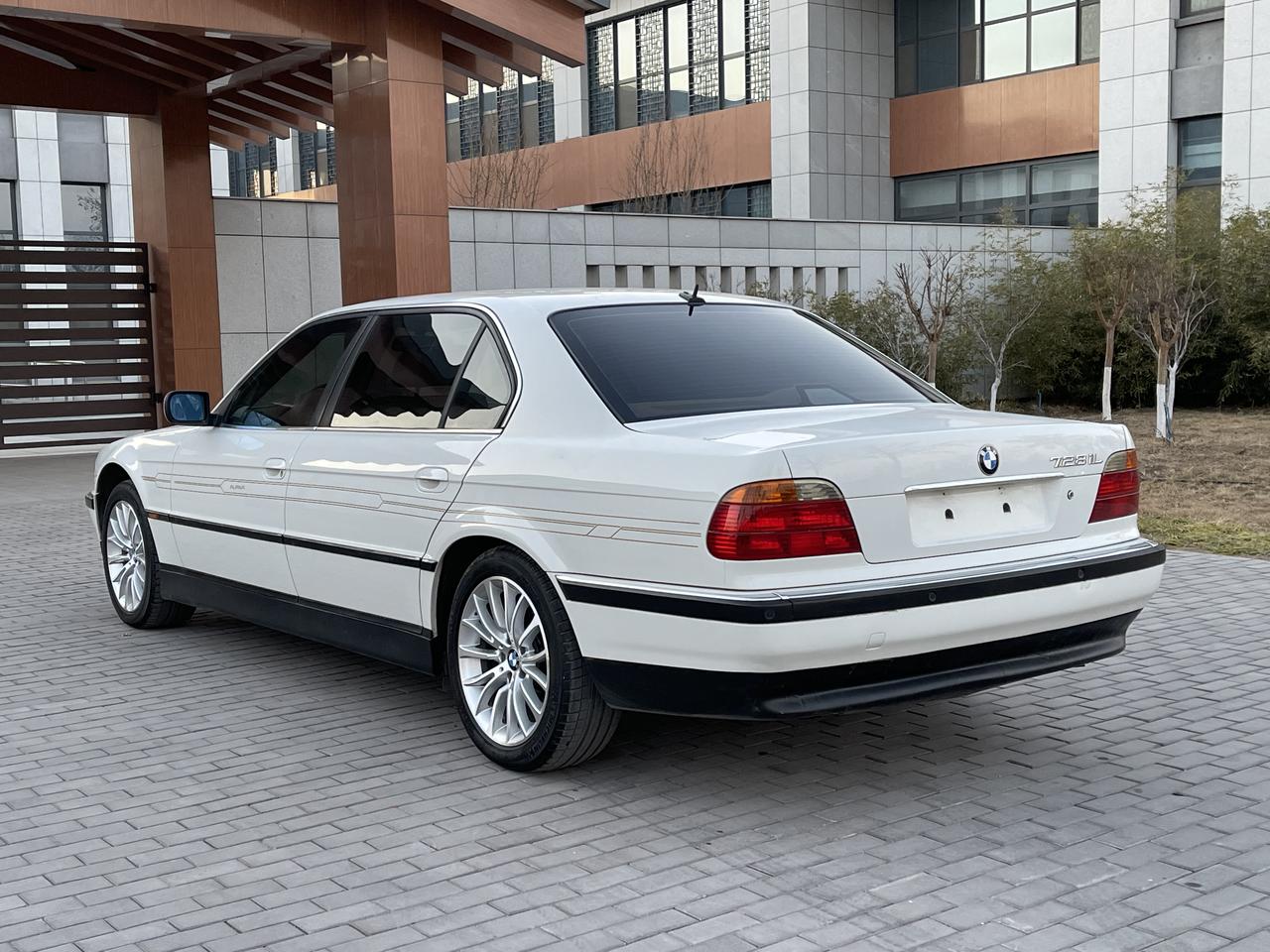 最经典老宝马e38