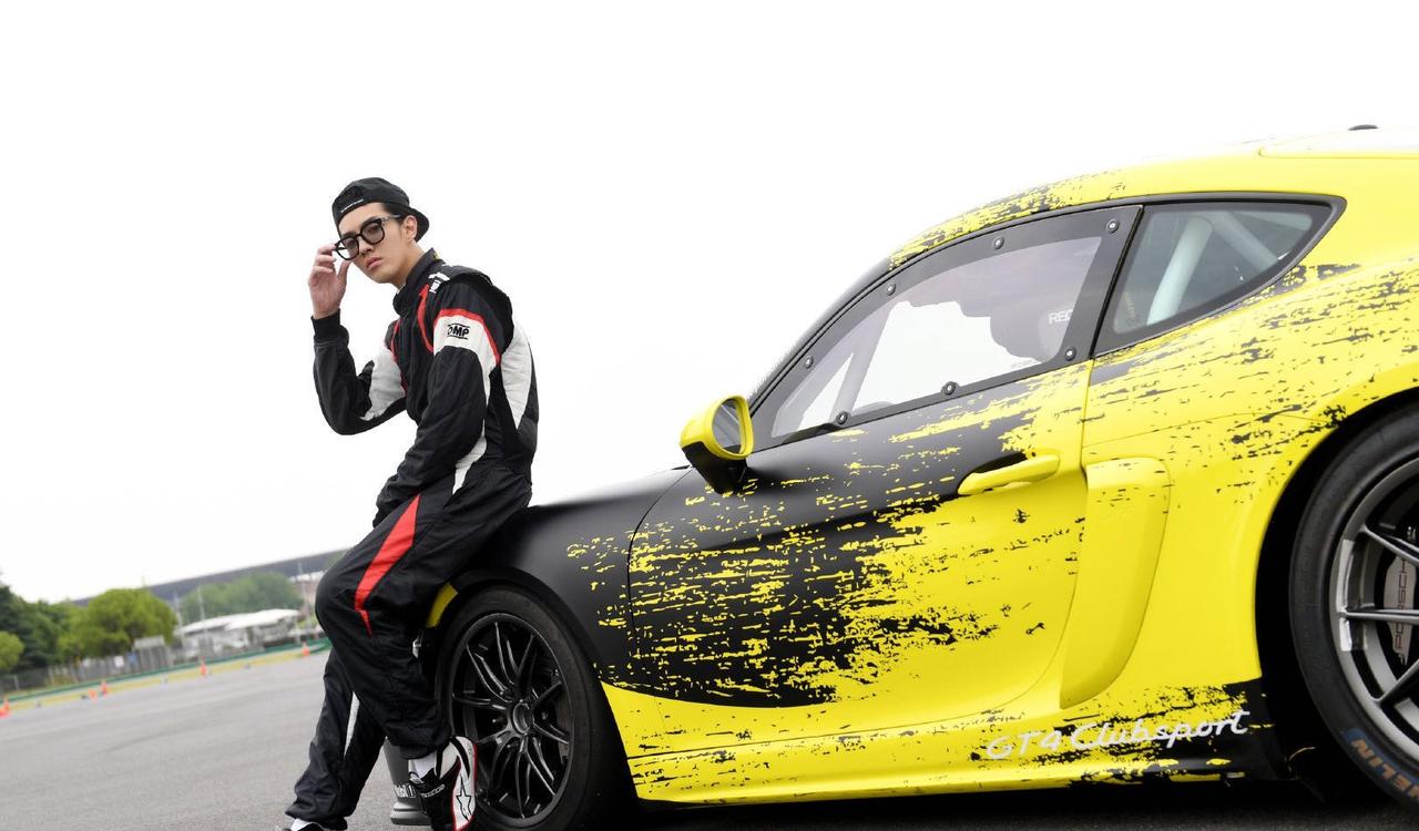 吴亦凡成为保时捷赛车手,或将驾驶gt4 clubsport日