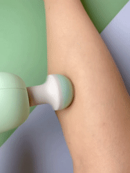 健身女孩都离不开的马卡龙绿甫士迷你筋膜枪