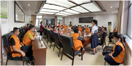 “一张纸•一滴水公益助学行动”在湘潭县一中启动