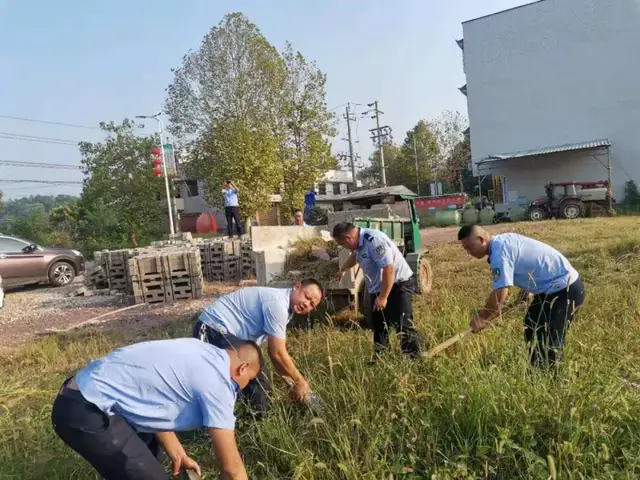 射埠派出所助力辖区学校规划、建设停车场，积极探索“护校安园”新模式