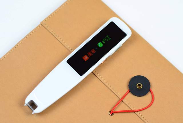 沪江加持，亲子学习好助手，墨案AI词典笔