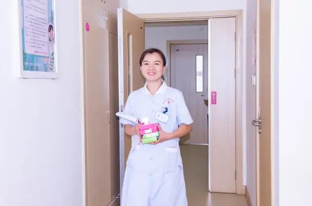 与时间赛跑 湘潭县女护士跪地抢救溺水儿童