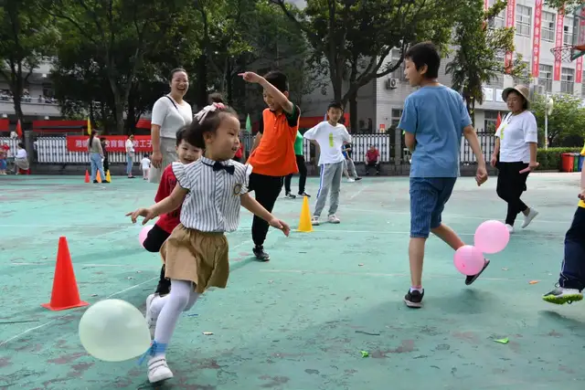 大手牵小手，你我共成长——记湘钢一中教育集团教工子女庆“六一”亲子活动