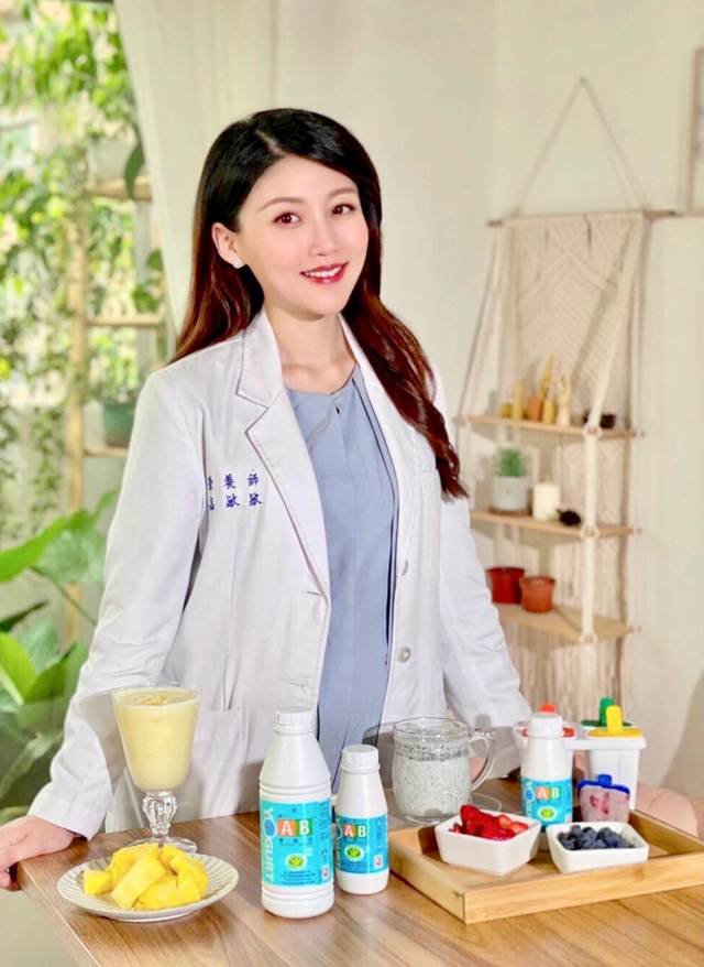 营养师高敏敏砸重本换百坪工作室,代言满满 - 海报新闻