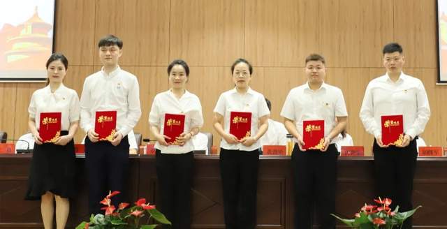 锻造城发铁军，凝聚攻坚力量！湘潭城发集团举行“七一”表彰暨党委书记讲党课大会