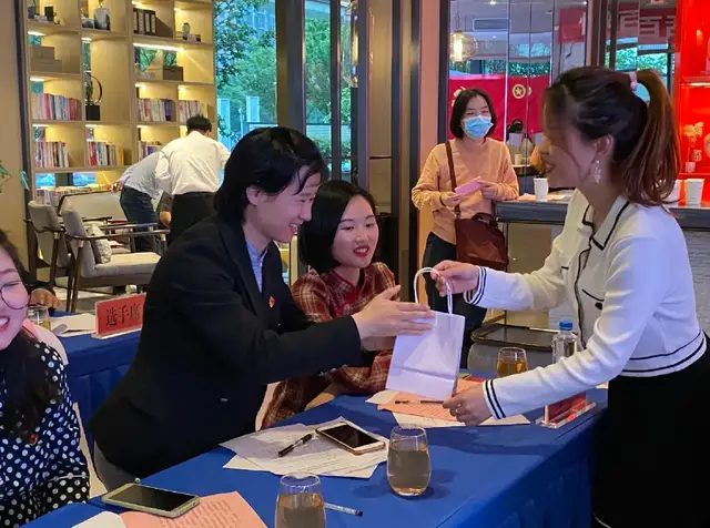 青春心向党 奋斗新征程丨湘潭市住建局举行青年学党史读书分享会