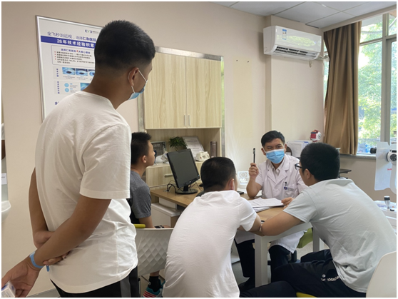 6万余台手术“零”瑕疵——专访湘潭近视手术资深专家曾绍桓