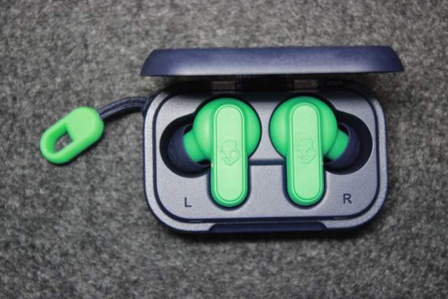 要音质更要个性，骷髅头Skullcandy Dime迷你豆满足你的不一样