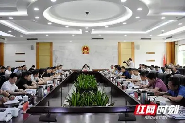 张迎春：坚决打好污染防治攻坚战，守护湘潭的碧水蓝天