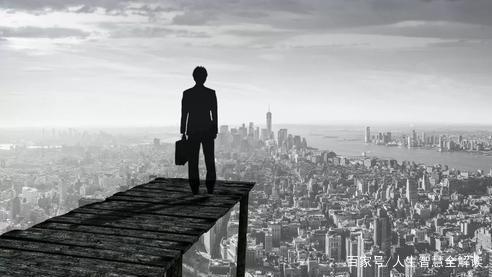 拼命工作赚钱的人蠢不蠢