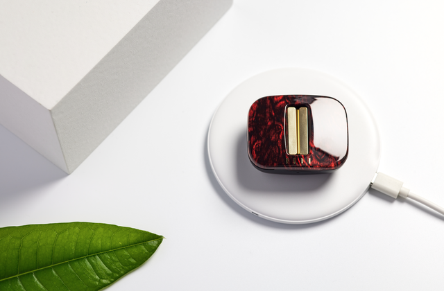 随着雷军的“超大杯”问世，FIIL耳机也迎来了它的“超大杯”